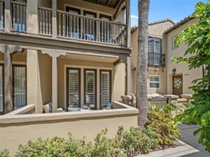 MLS #OC26200297 image #0