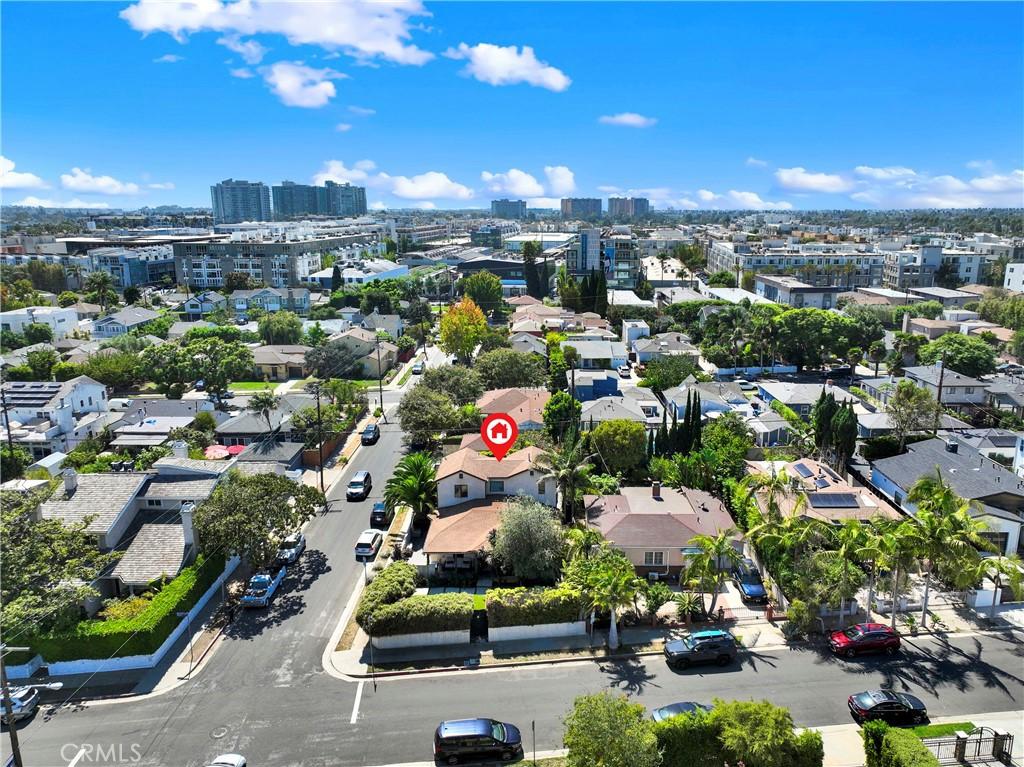 MLS #OC26200380 image #0