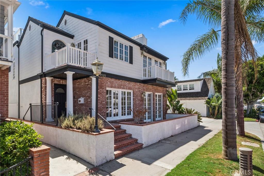 MLS #OC26200443 image #0