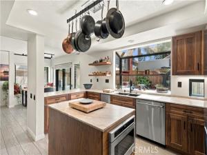 MLS #OC26200545 image #0