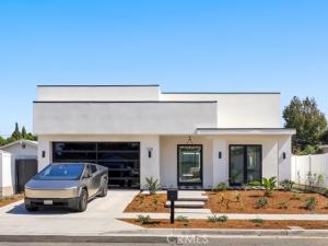 MLS #OC26200873 image #0