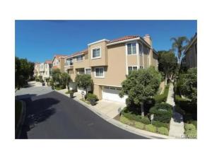 MLS #OC26201382 image #0
