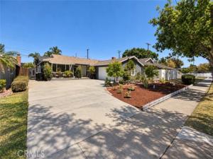 MLS #OC26201694 image #0