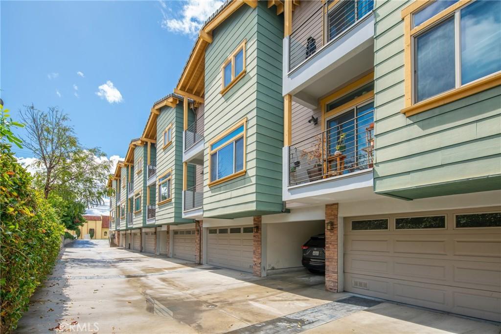 MLS #OC26202544 image #0