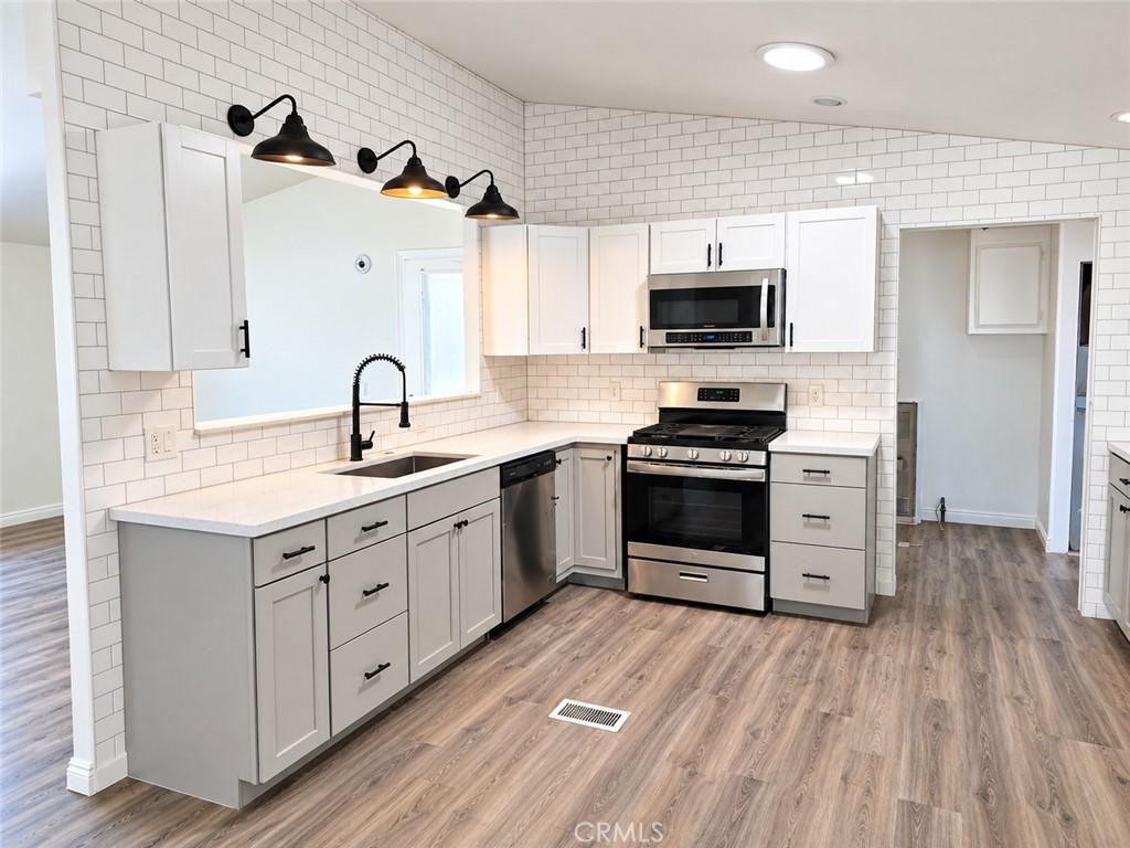 MLS #OC26203052 image #0
