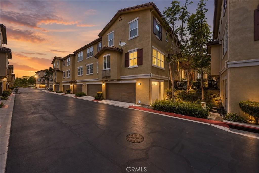 MLS #OC26203338 image #0