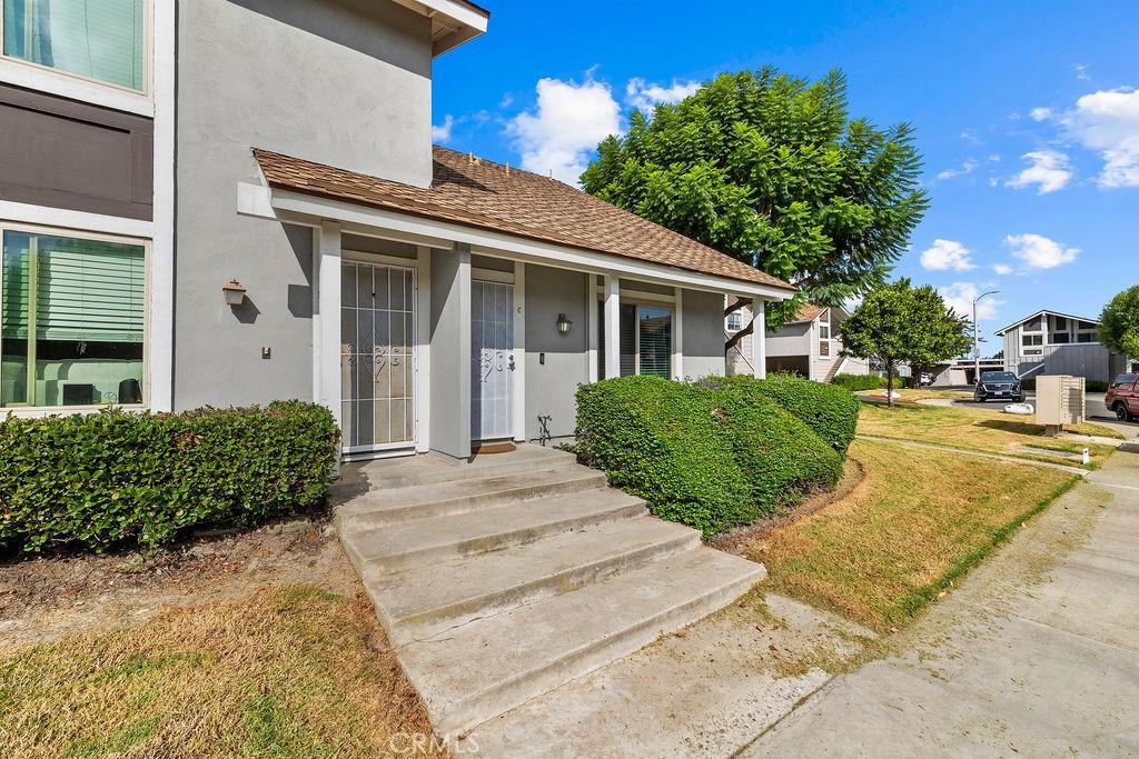 MLS #OC26203405 image #0