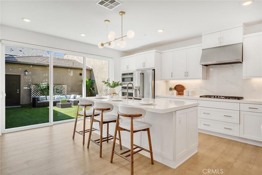 MLS #OC26188307 image #0