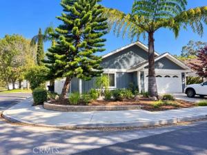 MLS #OC26204314 image #0