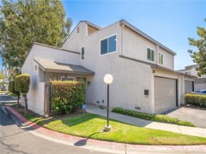 MLS #OC26204434 image #0