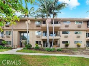 MLS #OC26205459 image #0