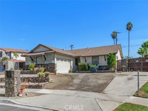 MLS #OC26205553 image #0