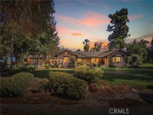 MLS #OC26205940 image #0