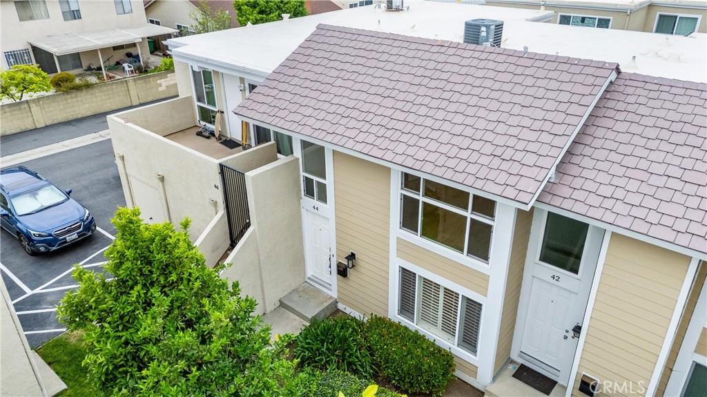 MLS #OC26206669 image #0