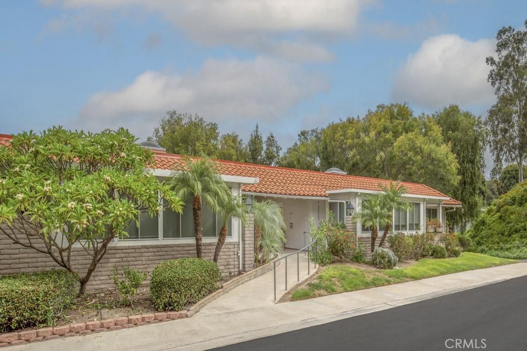MLS #OC26207580 image #0