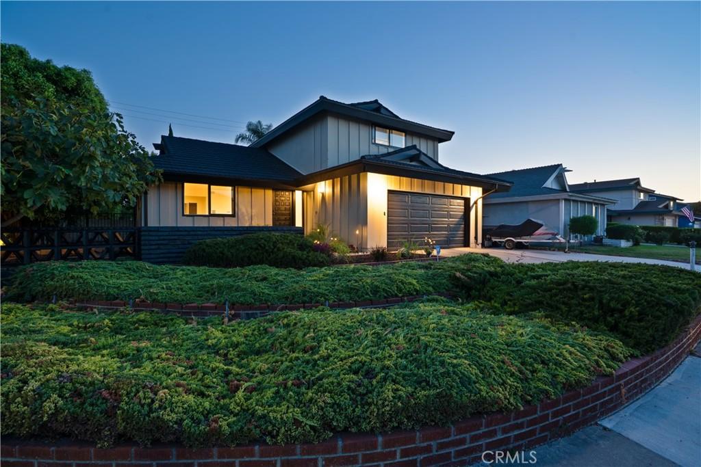MLS #OC26207652 image #0