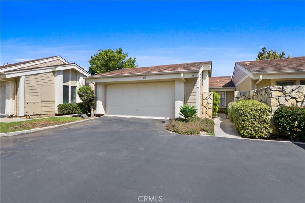 MLS #OC26207923 image #0