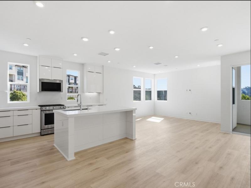 MLS #OC26207999 image #0