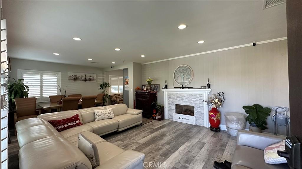 MLS #OC26208513 image #0
