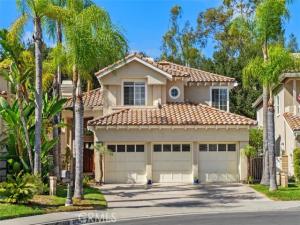 MLS #OC26208550 image #0