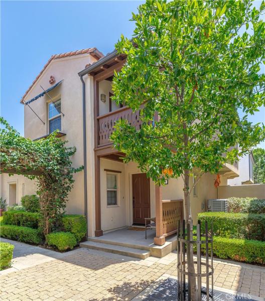 MLS #OC26208692 image #0