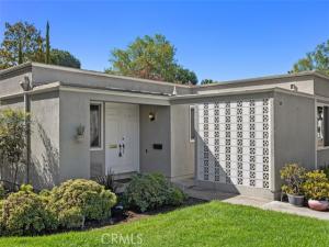 MLS #OC26209554 image #0