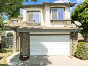 MLS #OC26209655 image #0
