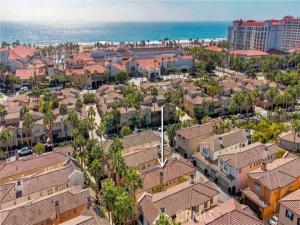 MLS #OC26210743 image #0
