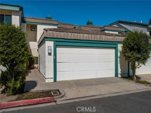MLS #OC26210861 image #0