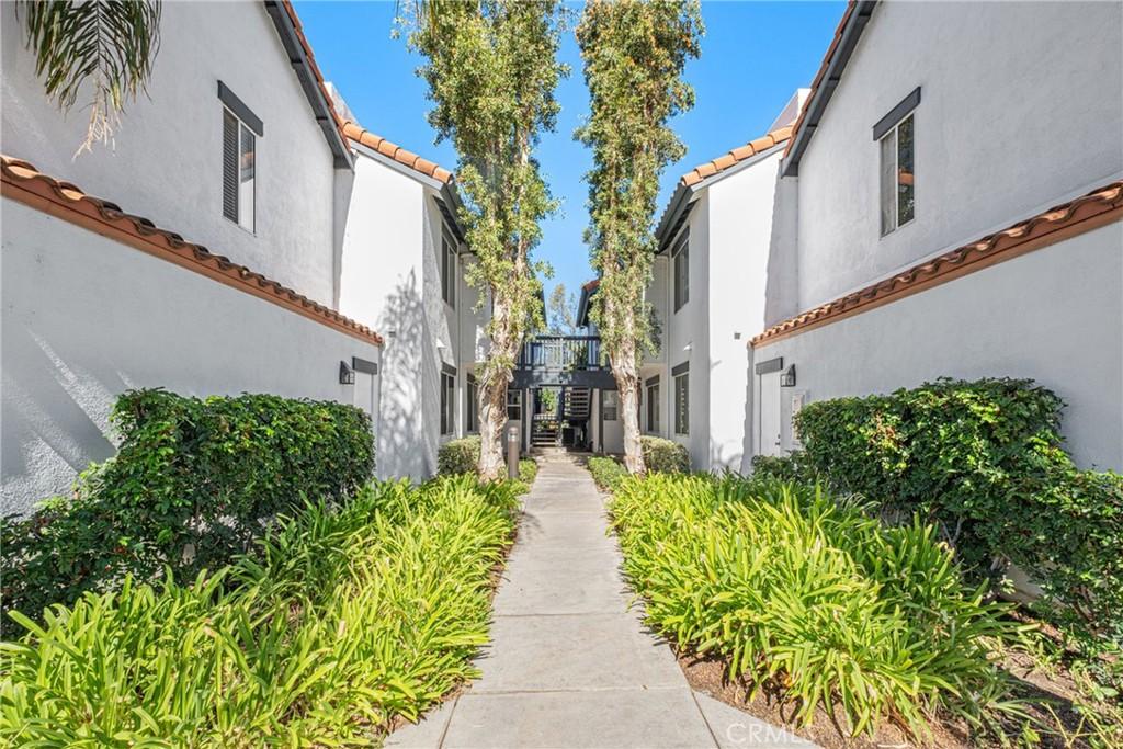 MLS #OC26211012 image #0