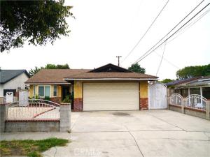 MLS #OC26211490 image #0