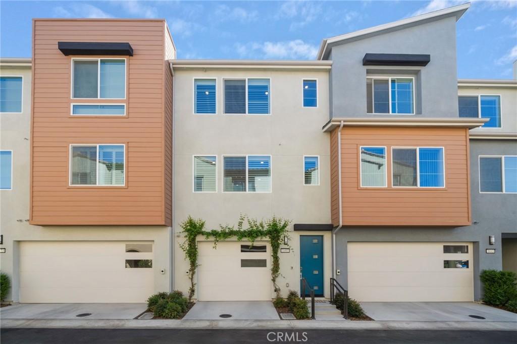 MLS #OC26211512 image #0