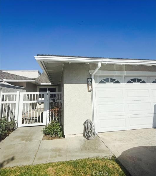 MLS #OC26211921 image #0