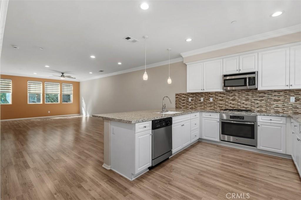 MLS #OC26212072 image #0
