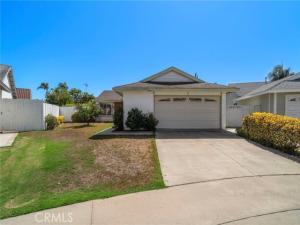 MLS #OC26212339 image #0