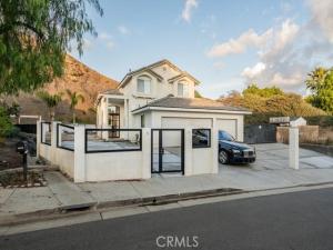 MLS #OC26212404 image #0