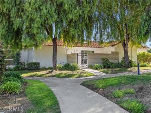 MLS #OC26212623 image #0