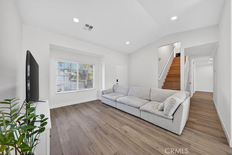 MLS #OC26212925 image #0