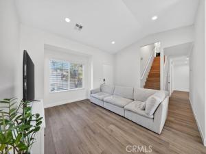 MLS #OC26212925 image #0