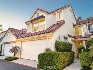 MLS #OC26212927 image #0