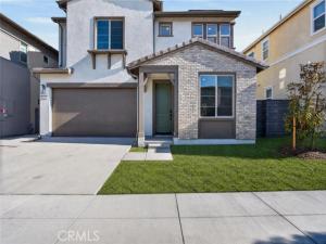 MLS #OC26212969 image #0
