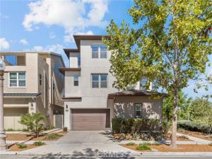MLS #OC26213338 image #0