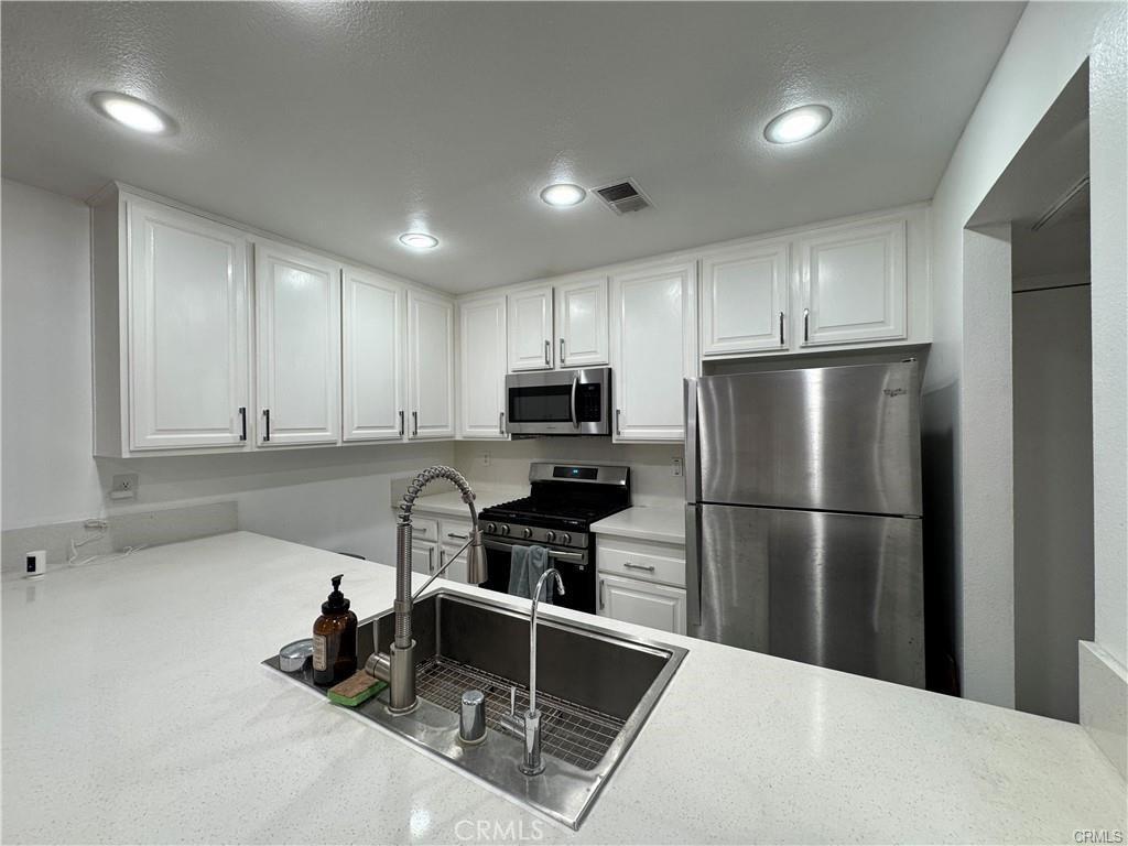 84 Lemon #270 Irvine CA 92618 | MLS #OC26213700 45 MLS #OC26213700 image #0