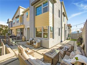 MLS #OC26213875 image #0
