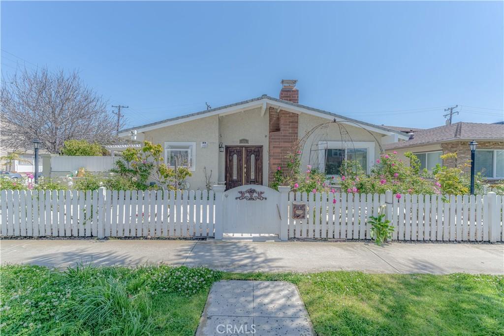 MLS #OC26213959 image #0