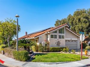 MLS #OC26214754 image #0