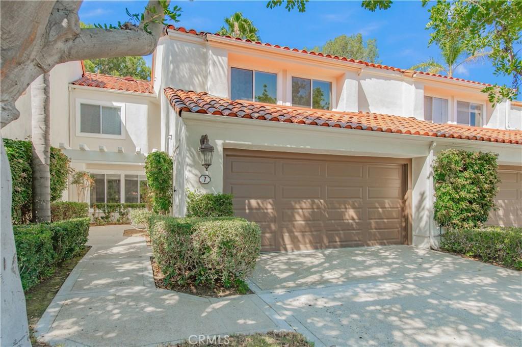 7 Del Rey #10 Irvine CA 92612 | MLS #OC26214768 41 MLS #OC26214768 image #0