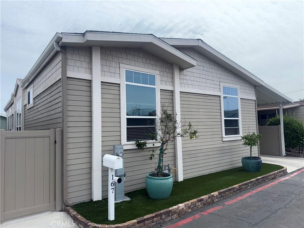 MLS #OC26215012 image #0