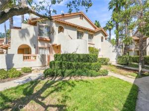 MLS #OC26215300 image #0