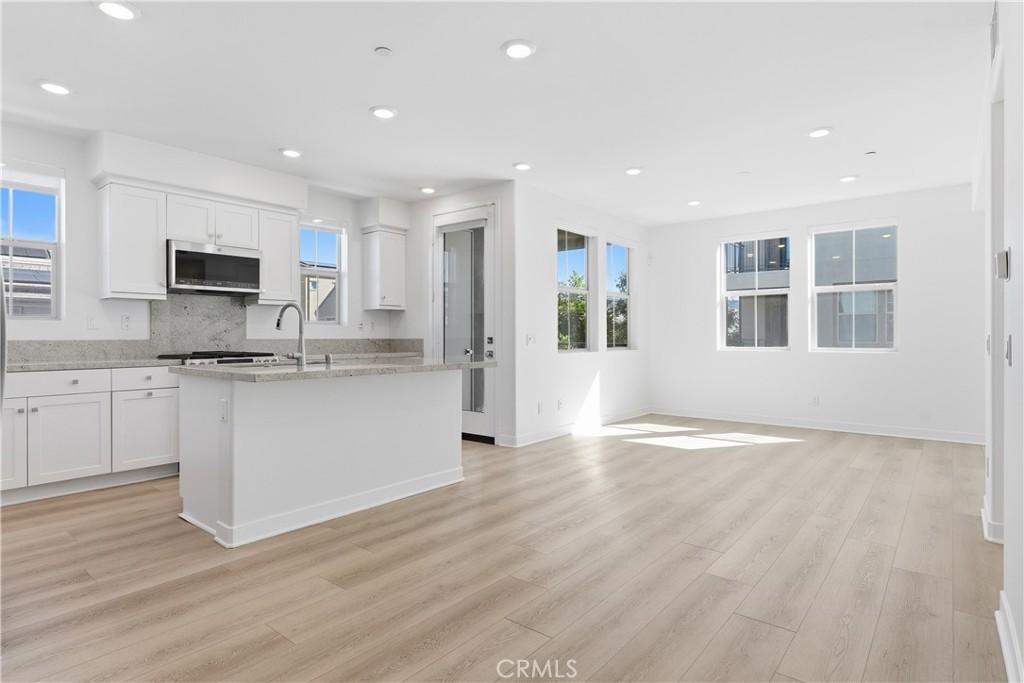 MLS #OC26215546 image #0